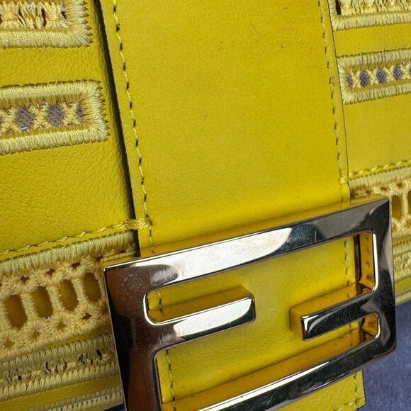 Fendi Lace Yellow Chain Baguette Shoulder Bag - Picture 7 of 16